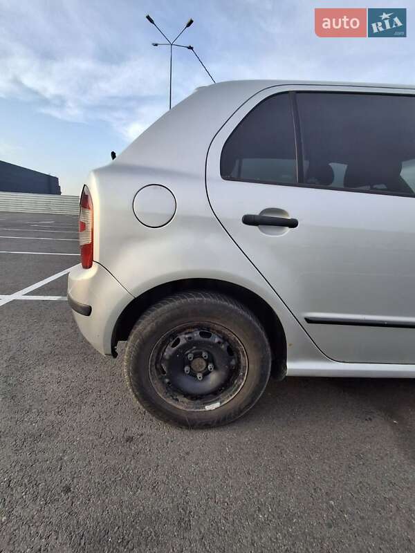 Хэтчбек Skoda Fabia 2005 в Львове