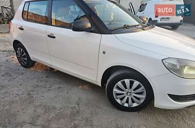 Хетчбек Skoda Fabia 2013 в Звягелі