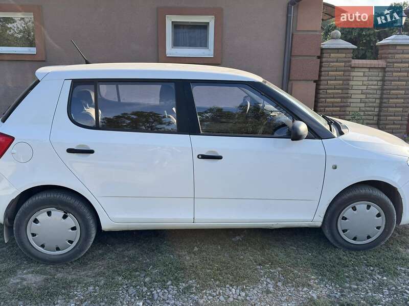 Хетчбек Skoda Fabia 2013 в Хмельницькому