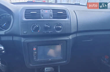 Хэтчбек Skoda Fabia 2011 в 