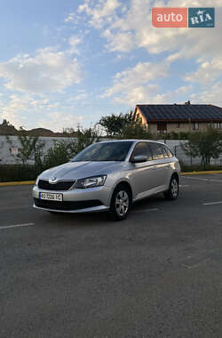 Универсал Skoda Fabia 2015 в Ужгороде