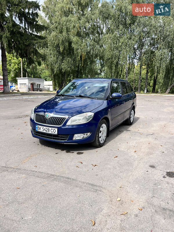 Универсал Skoda Fabia 2011 в Ровно