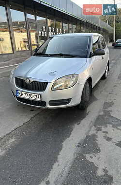 Хэтчбек Skoda Fabia 2008 в 
