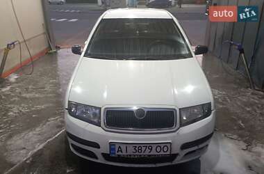 Хэтчбек Skoda Fabia 2006 в 