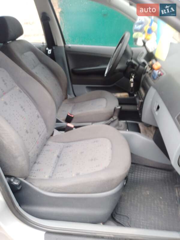 Універсал Skoda Fabia 2002 в Кропивницькому