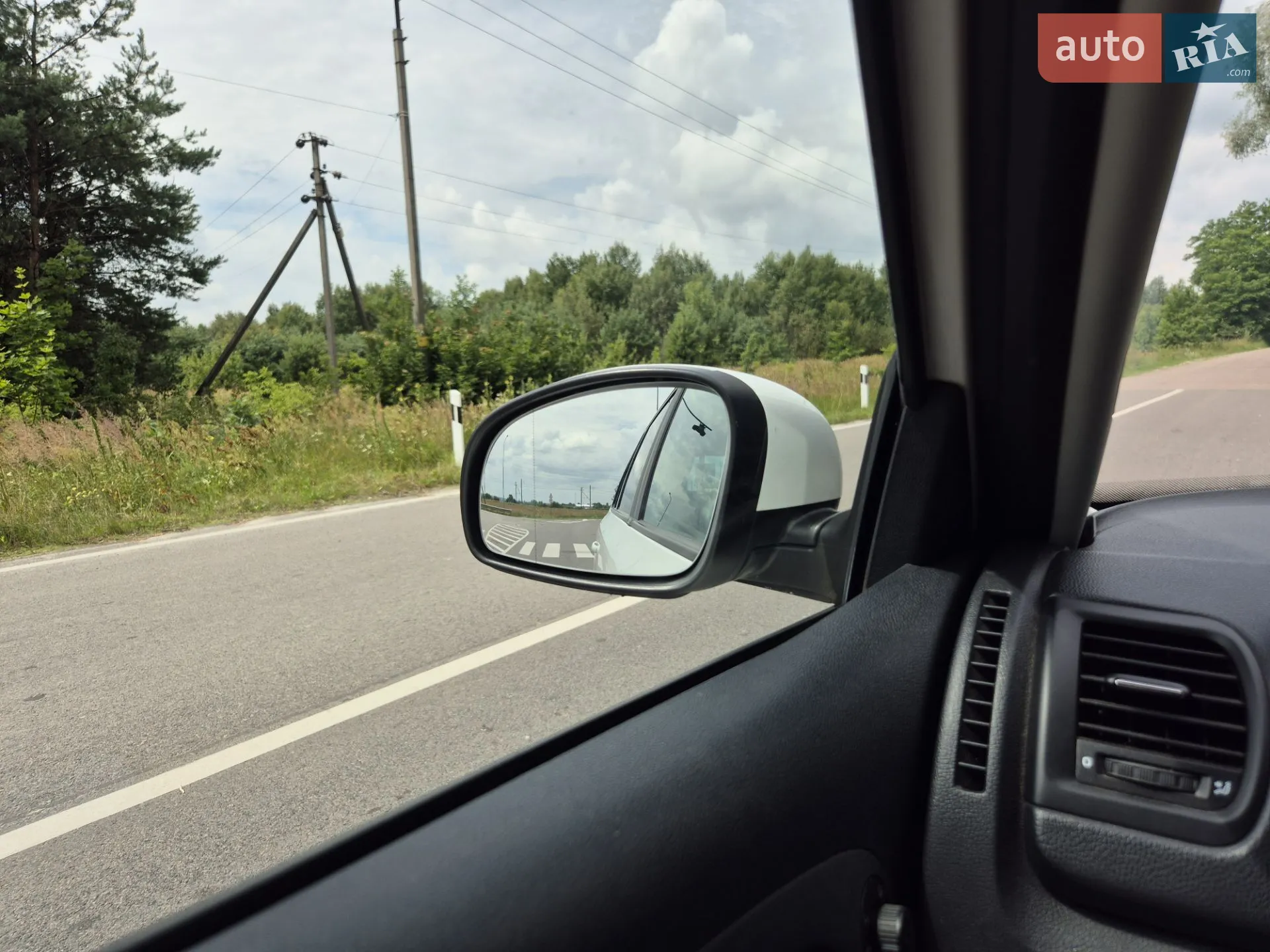 2010 Skoda Fabia - мініатюра 47