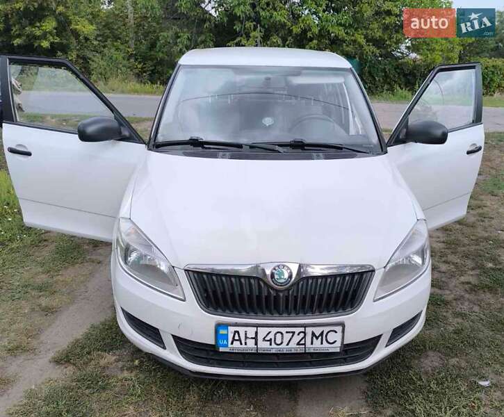Хетчбек Skoda Fabia 2011 в Павлограді