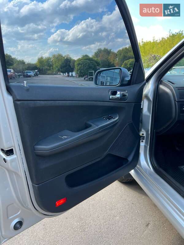 Универсал Skoda Fabia 2005 в Ровно