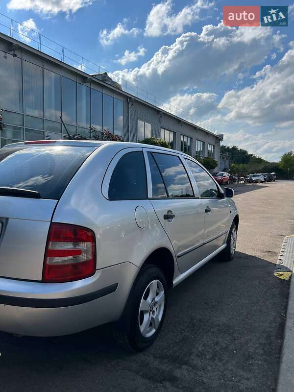 Универсал Skoda Fabia 2005 в Ровно