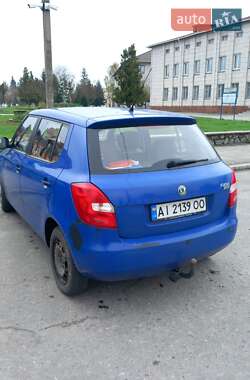 Хэтчбек Skoda Fabia 2009 в 