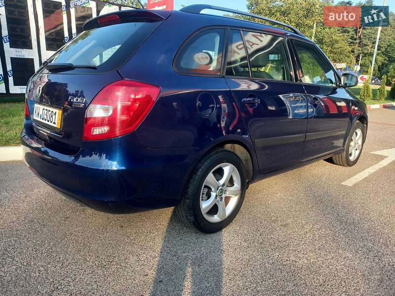 Універсал Skoda Fabia 2009 в Львові