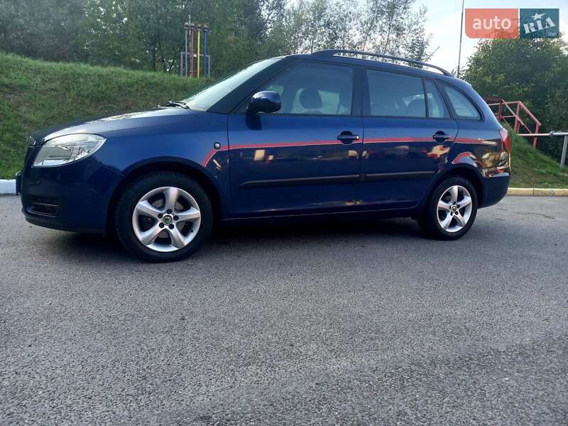 Універсал Skoda Fabia 2009 в Львові