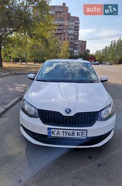 Хетчбек Skoda Fabia 2016 в Дніпрі