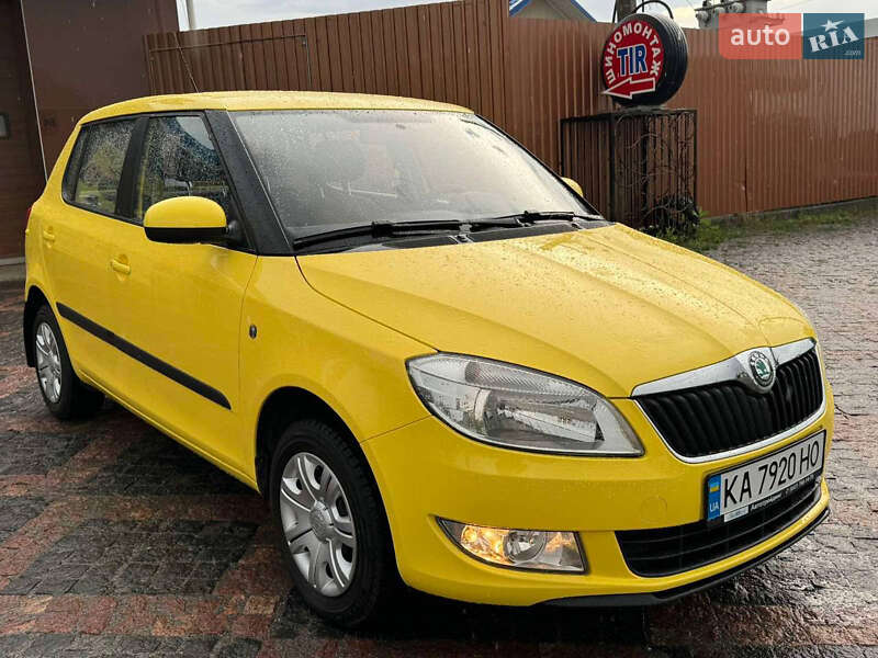 Хэтчбек Skoda Fabia 2011 в Киеве