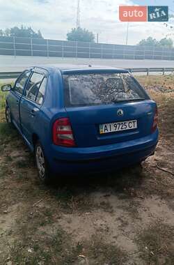 Хэтчбек Skoda Fabia 2004 в 