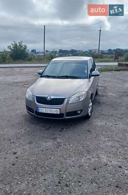 Хэтчбек Skoda Fabia 2010 в Радехове