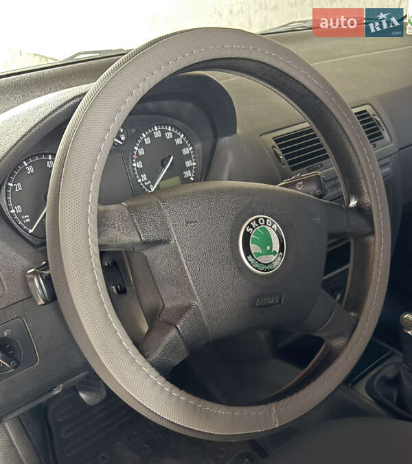 Хэтчбек Skoda Fabia 2004 в Стрые