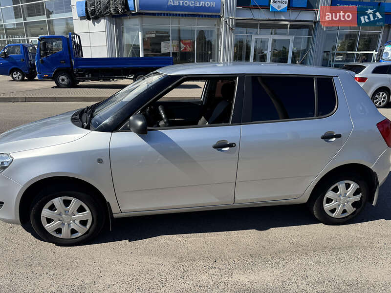 Хэтчбек Skoda Fabia 2011 в Полтаве