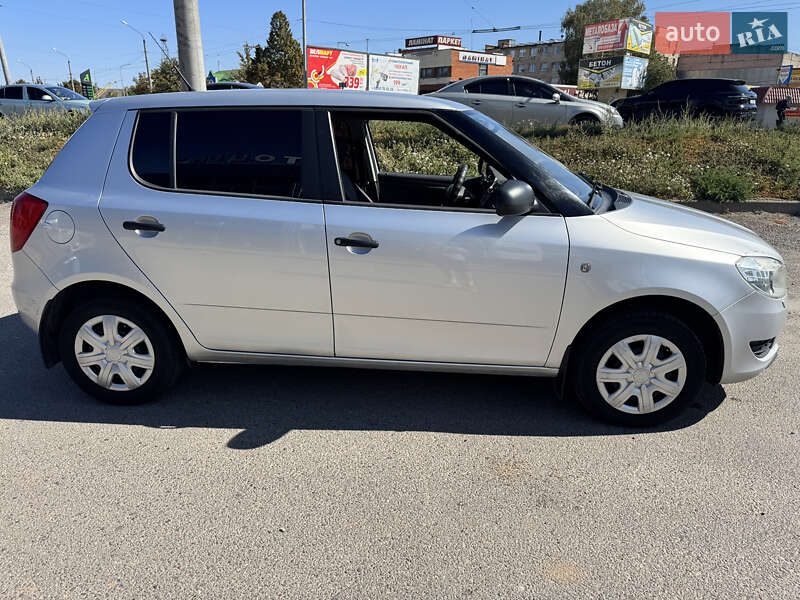 Хэтчбек Skoda Fabia 2011 в Полтаве
