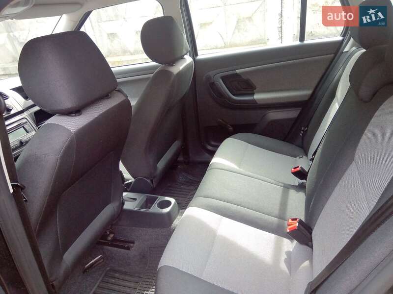 Универсал Skoda Fabia 2009 в Луцке