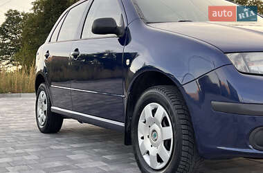 Хэтчбек Skoda Fabia 2006 в 