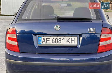 Хэтчбек Skoda Fabia 2006 в 