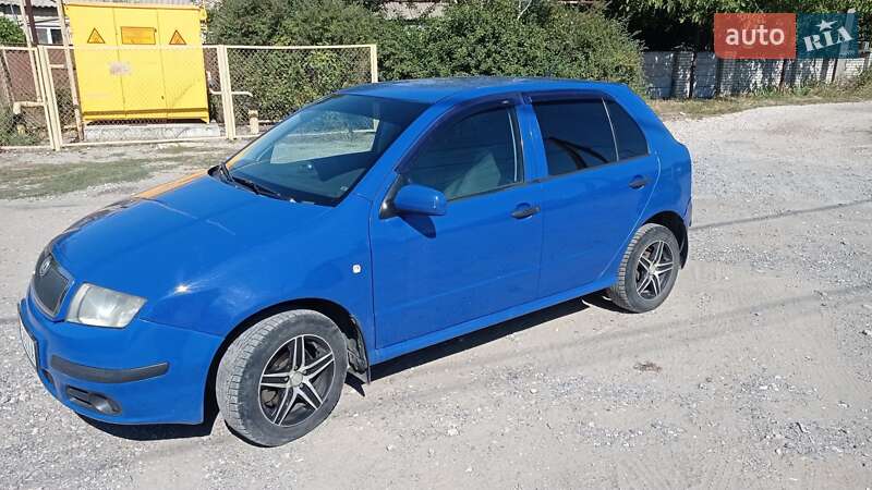 Хэтчбек Skoda Fabia 2006 в Запорожье