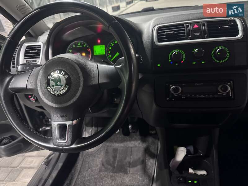 Універсал Skoda Fabia 2008 в Дніпрі