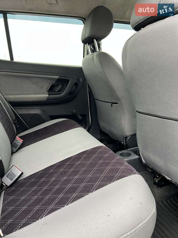 Хетчбек Skoda Fabia 2012 в Роздільній