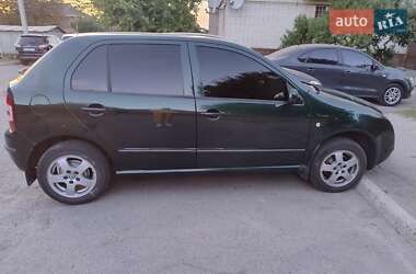 Хэтчбек Skoda Fabia 2002 в 