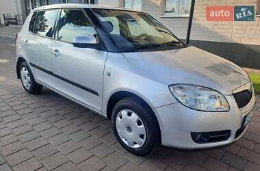 Хэтчбек Skoda Fabia 2008 в Виннице