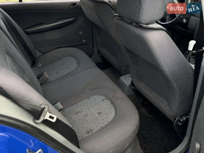Хэтчбек Skoda Fabia 2003 в Ивано-Франковске