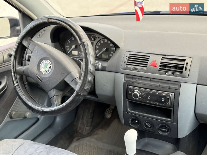 Хэтчбек Skoda Fabia 2003 в Ивано-Франковске