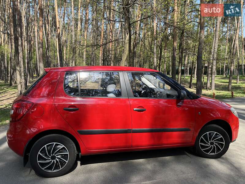 Хетчбек Skoda Fabia 2008 в Києві
