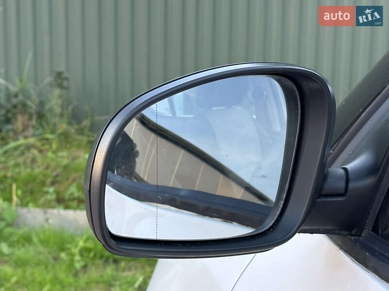 Хэтчбек Skoda Fabia 2011 в Дрогобыче