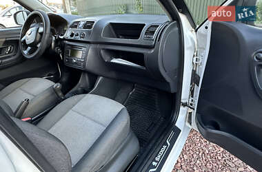 Хэтчбек Skoda Fabia 2011 в 