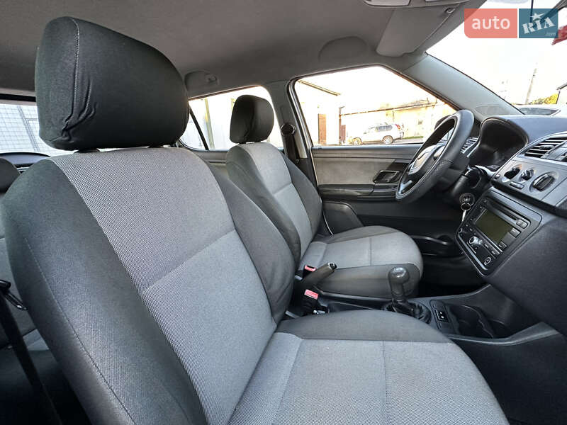Хэтчбек Skoda Fabia 2011 в Дрогобыче
