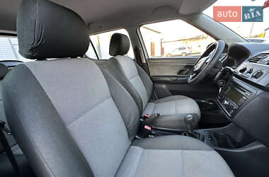Хэтчбек Skoda Fabia 2011 в 