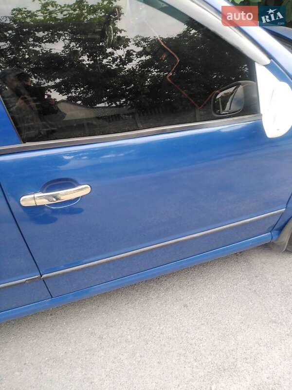 Хетчбек Skoda Fabia 2002 в Марганці