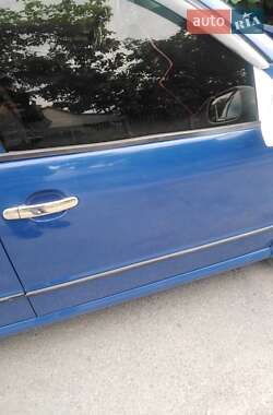 Хэтчбек Skoda Fabia 2002 в 