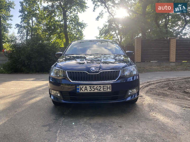Хэтчбек Skoda Fabia 2016 в Киеве