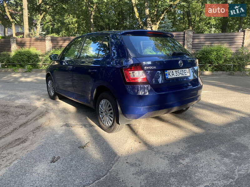 Хэтчбек Skoda Fabia 2016 в Киеве