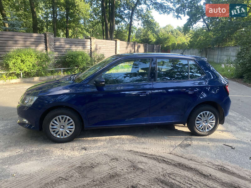 Хэтчбек Skoda Fabia 2016 в Киеве