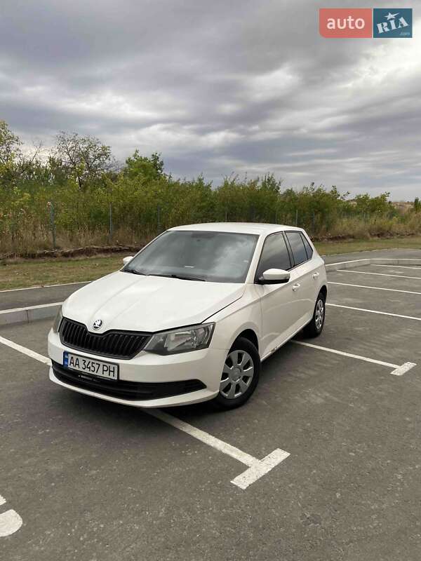 Хетчбек Skoda Fabia 2016 в Черкасах