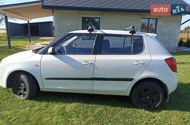Хэтчбек Skoda Fabia 2008 в 