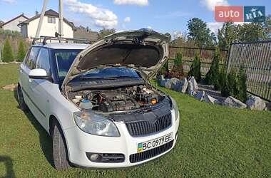 Хэтчбек Skoda Fabia 2008 в 