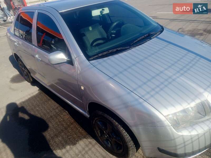 Седан Skoda Fabia 2002 в Литине
