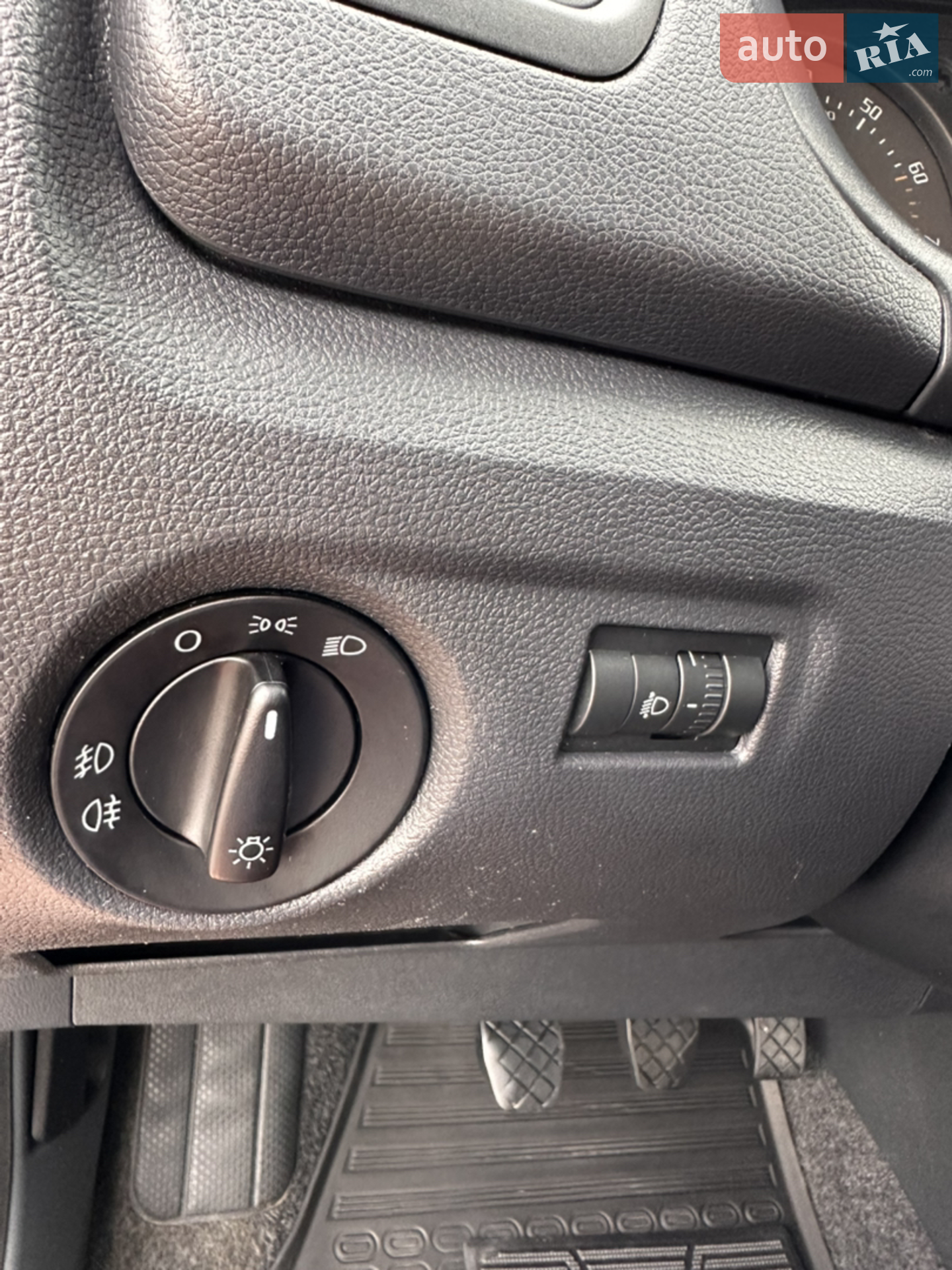 2012 Skoda Fabia - мініатюра 4
