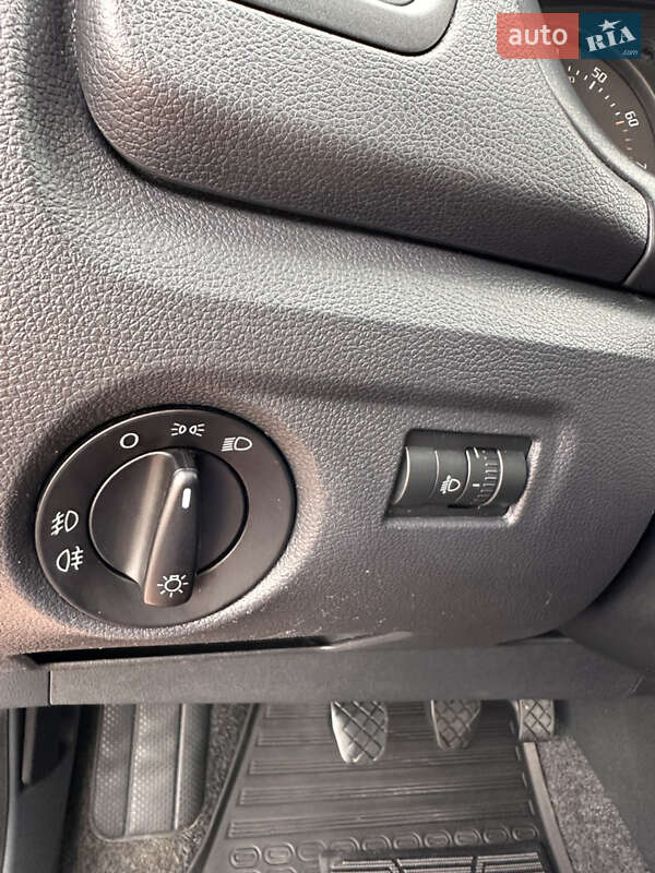 Універсал Skoda Fabia 2012 в Ужгороді