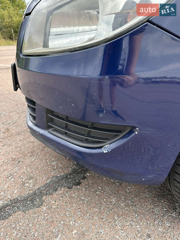 Універсал Skoda Fabia 2012 в Ужгороді